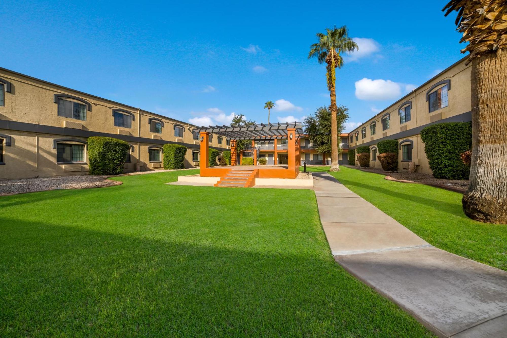 Quality Inn & Suites Goodyear - Phoenix West Εξωτερικό φωτογραφία